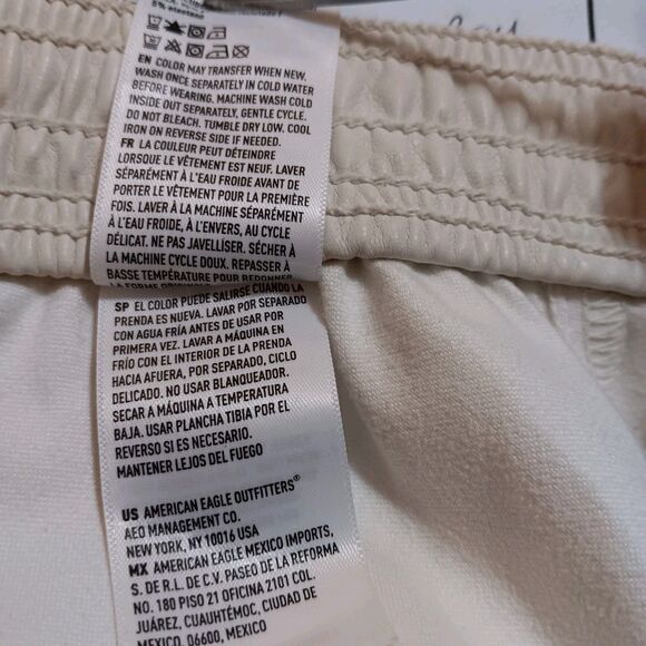 American Eagle Outfitters Faux Leather Cargo Pants Cream Size 12 Regular Stretch - Picture 12 of 12